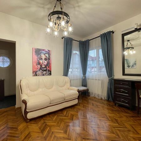 Premier Rooms Ploieşti Kültér fotó